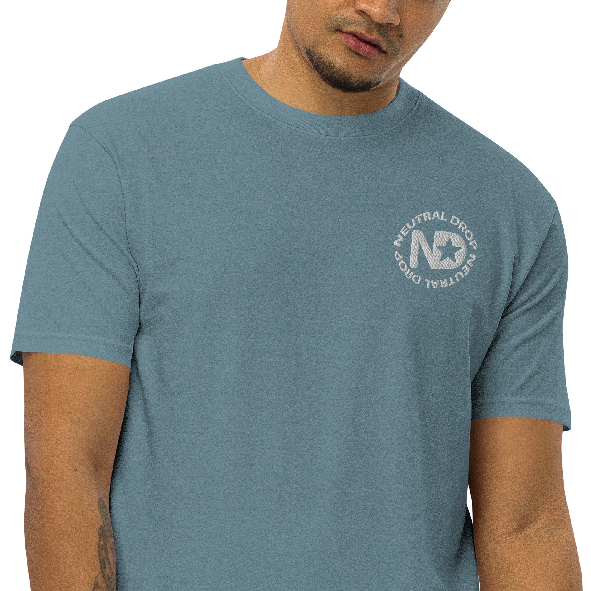 Men’s premium heavyweight tee with Neutral Drop logo on front